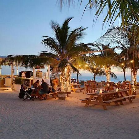 Cozy Studio Apartment Minutes From The Beach Willemstad Eksteriør bilde
