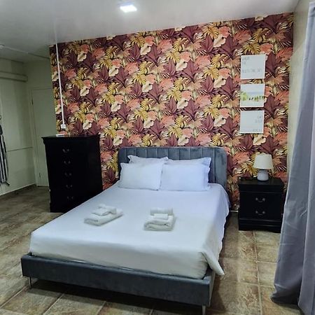 Cozy Studio Apartment Minutes From The Beach Willemstad Eksteriør bilde