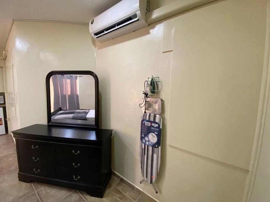 Cozy Studio Apartment Minutes From The Beach Willemstad Eksteriør bilde